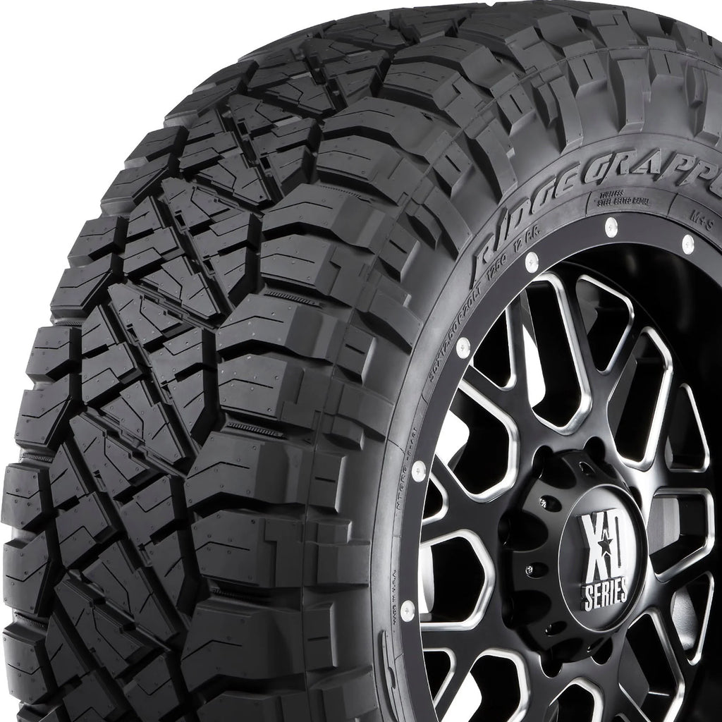 Set of 4 LT37X13.50R18 124Q D Tires B5141