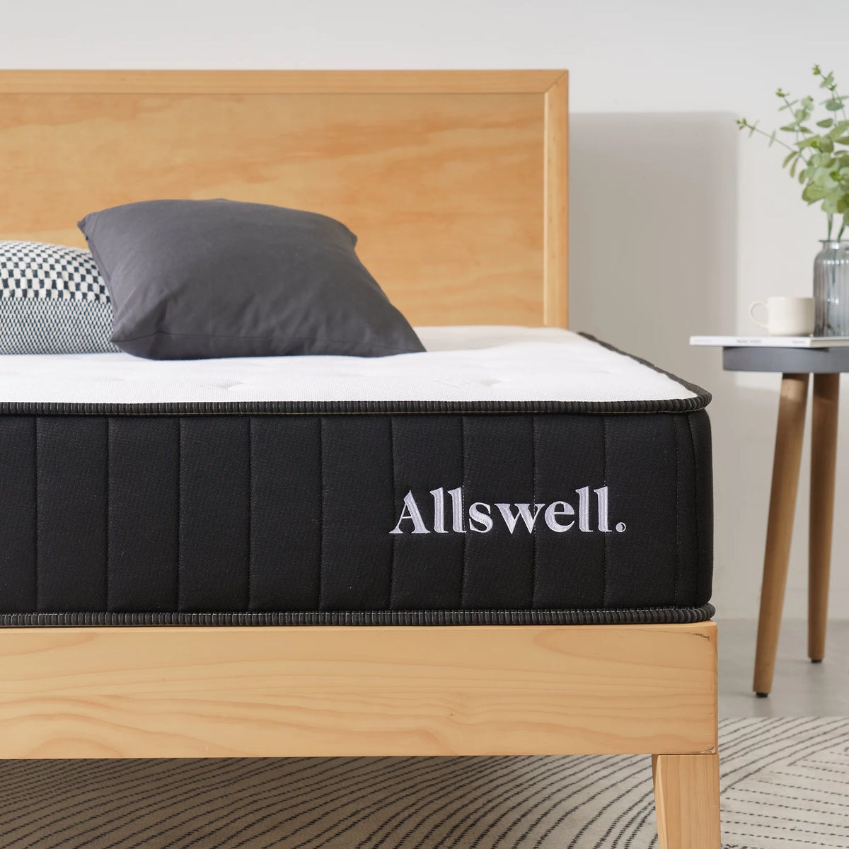 Queen Gel Memory Foam Hybrid Mattress K971