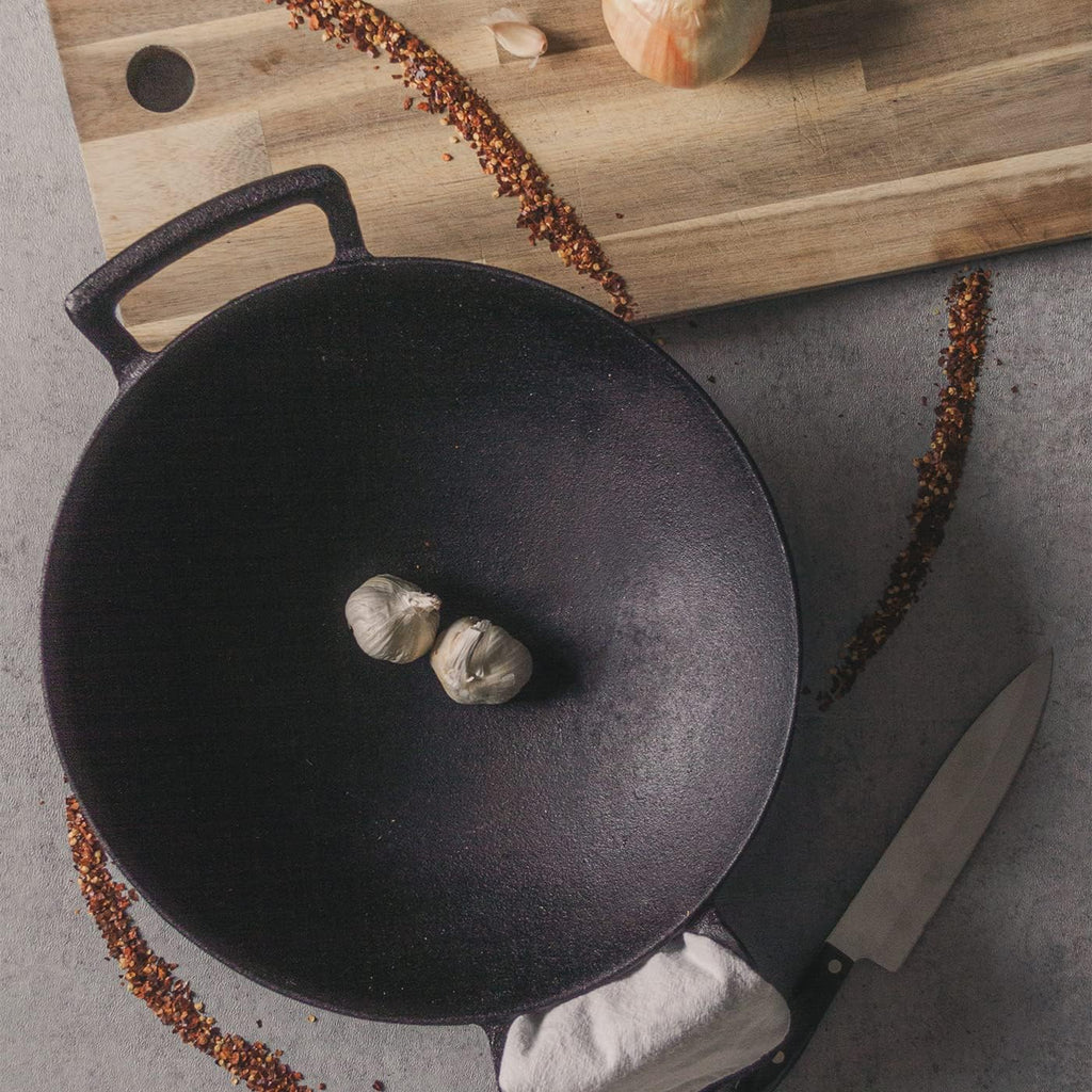 14 inch Cast Iron Wok with Flat Base and Handles H740