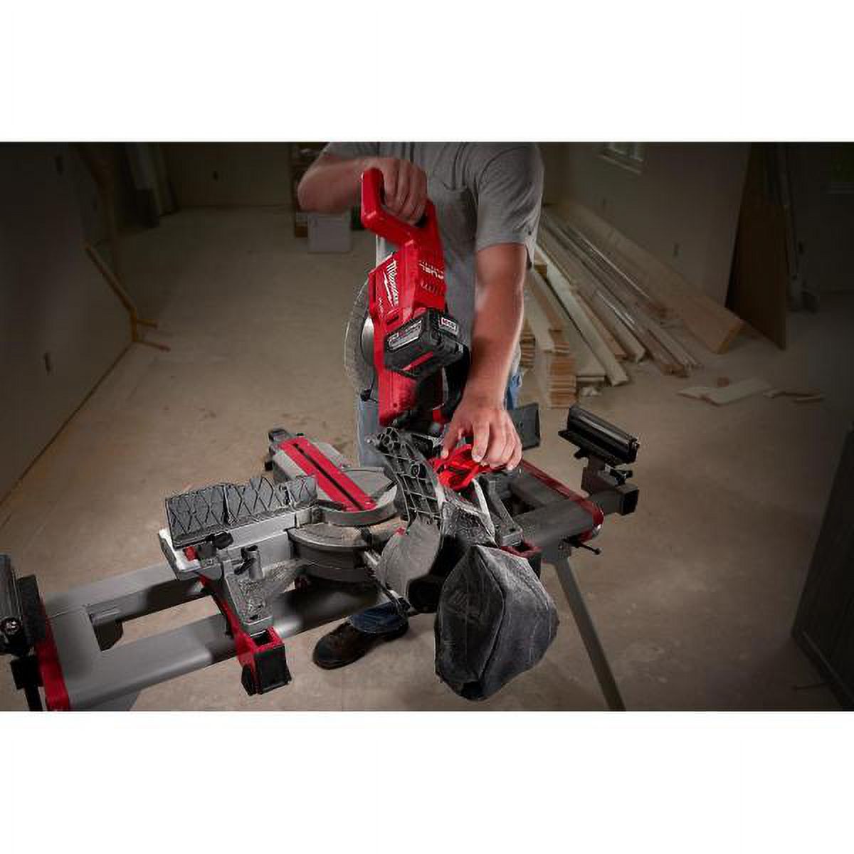 Refurbished M18 Fuel Dual Bevel Sliding Compound Miter Saw Bare Tool H124