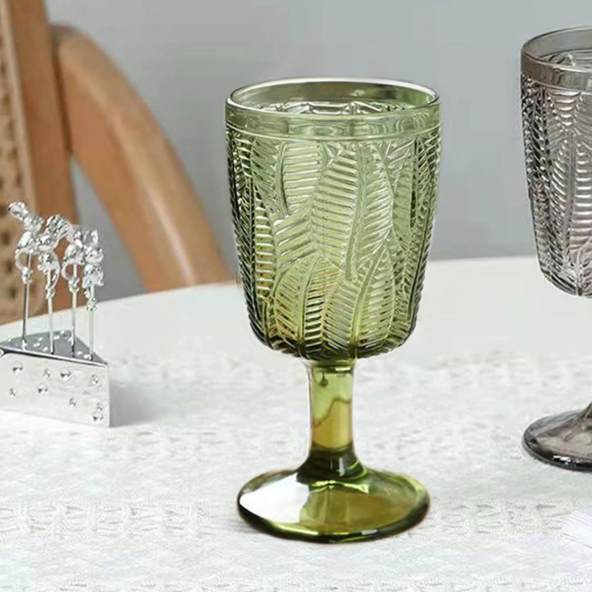 Green Embossment Texture Glass Goblet H70324