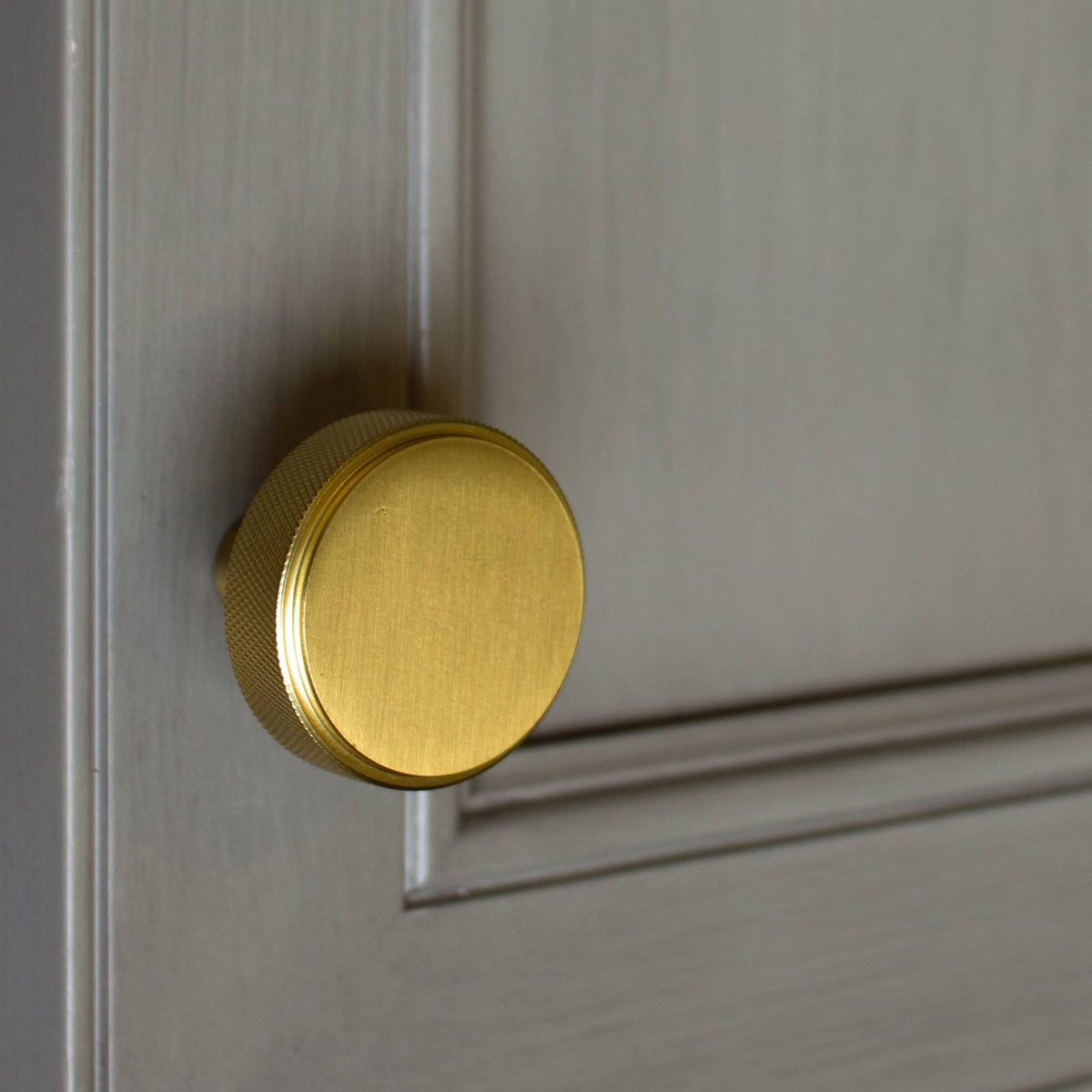 Satin Gold Solid Round Cabinet Knob, Pack of 5 I98977