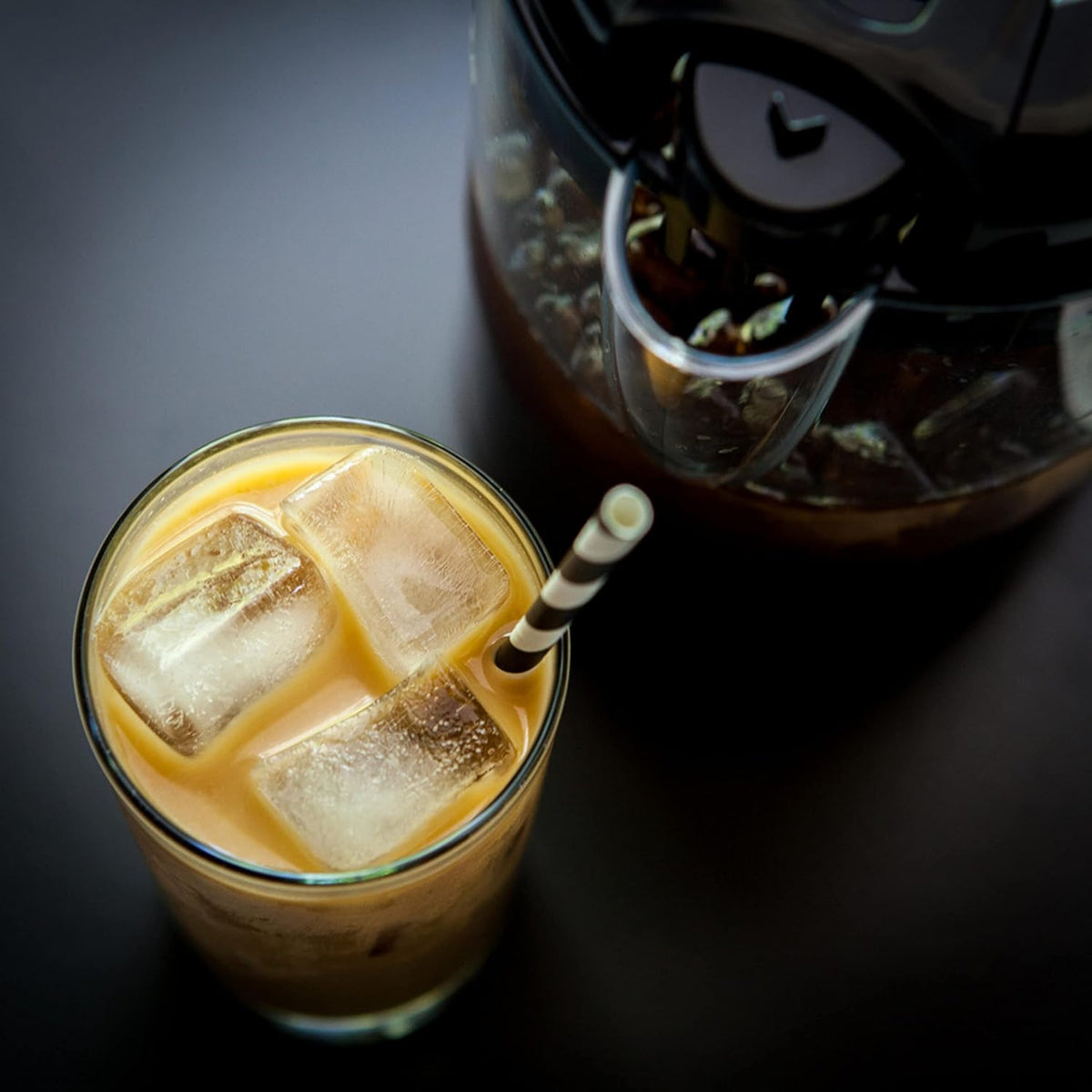 2-Quart Black Iced Tea & Iced Coffee Maker U113