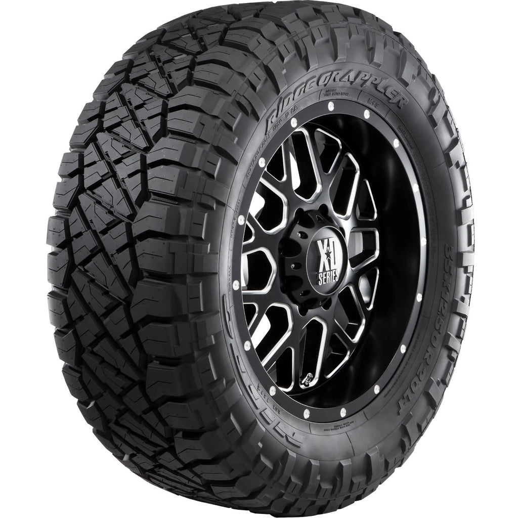 Set of 4 LT37X13.50R18 124Q D Tires B5141