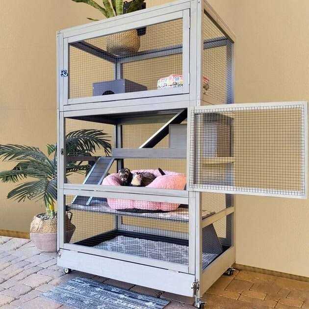 Large Wooden Chinchilla Ferret Cage O213