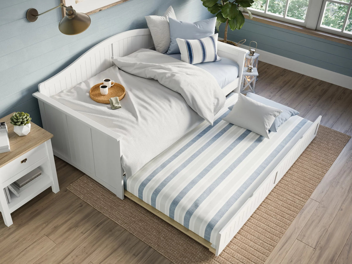 White Twin Size Wood Daybed with Trundle T749342