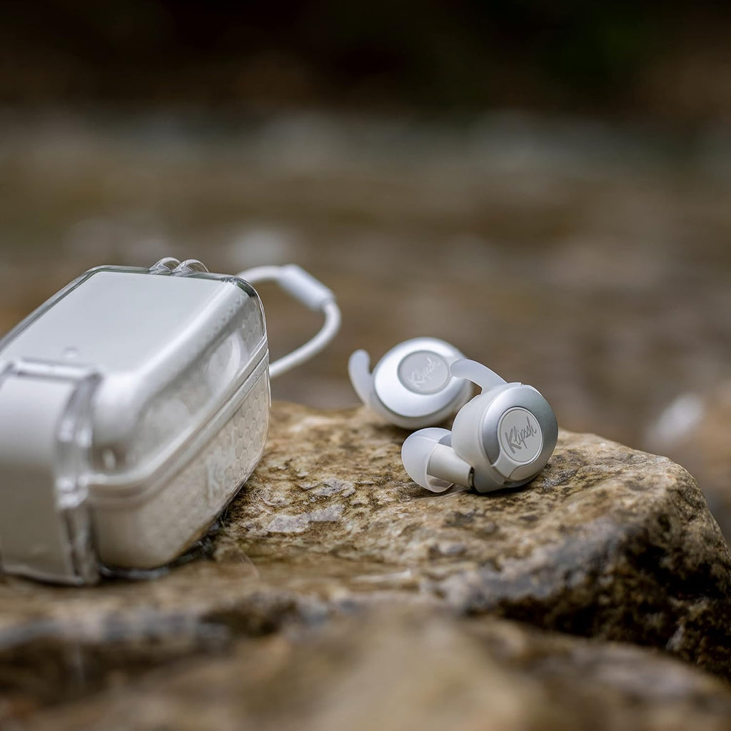 White True Wireless Sport Earphones with Wireless Charging Case A6953